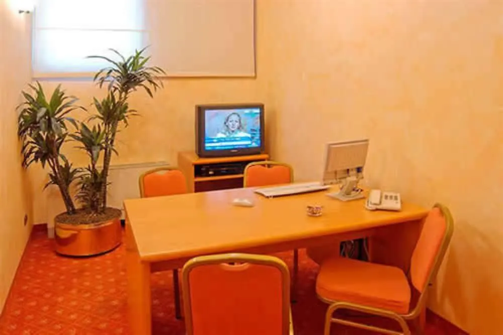 Hotel Raffaello Milan