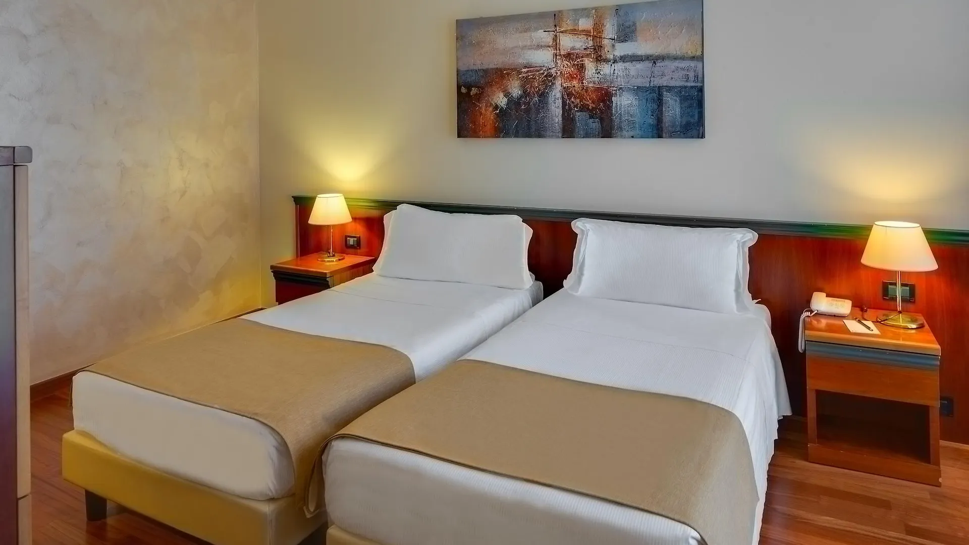 Hotel Raffaello Milan